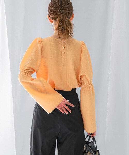 URBAN RESEARCH ROSSO（アーバンリサーチロッソ）の「シャーリングベルスリーブブラウス（シャツ/ブラウス・レディース・orange/white・FREE）」の19枚目の写真