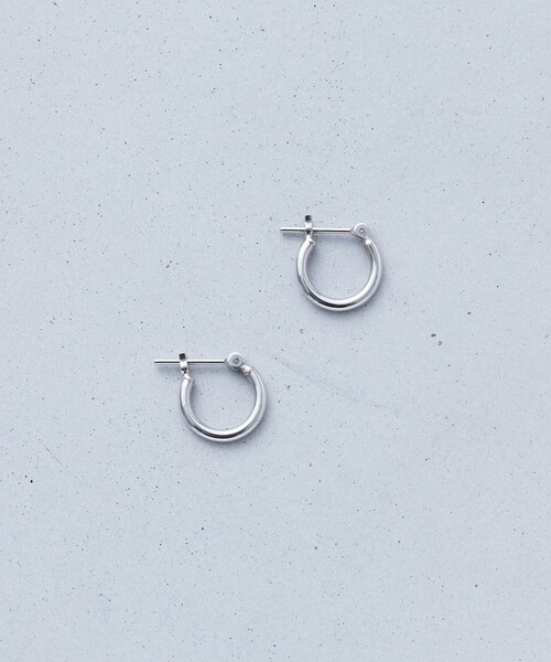 ROPE'(ロペ)の「【Mimi】R(ロペ アール)PT プレーンフープピアス(ピアス(両耳用)・レディース・シルバー系・F)」の9枚目の写真