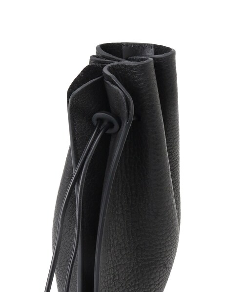 ADAM ET ROPE'（アダムエロペ）の「【ITTI/イッチ】HERRIE KINCHAKU POUCH - PM / TDEER（ハンドバッグ・メンズ・ブラック・F）」の5枚目の写真