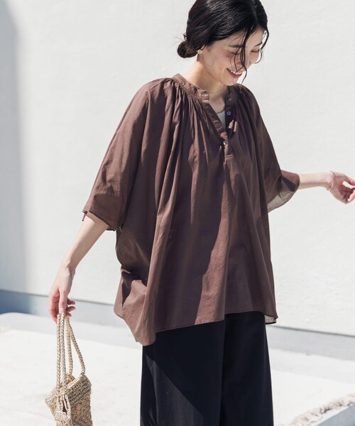 URBAN RESEARCH DOORS(アーバンリサーチドアーズ)の「コットンボイルロールアップスリーブブラウス(シャツ/ブラウス・レディース・ORANGE/BROWN/GREEN/NAVY・Free)」の8枚目の写真