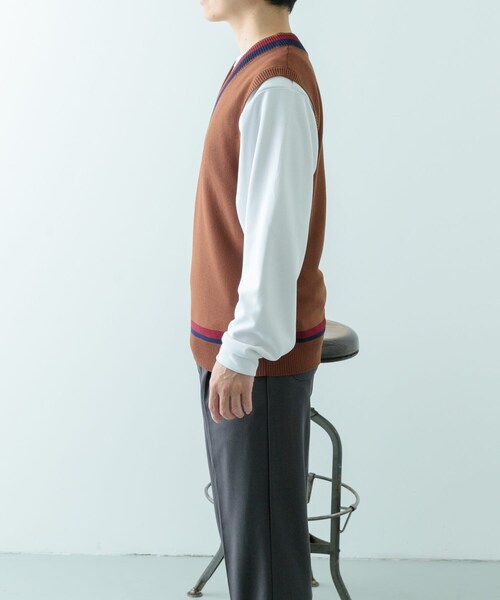 ITEMS URBANRESEARCH（アイテムズ アーバンリサーチ）の「ガーター編みチルデンニットベスト（ベスト・メンズ・BRN/NTL・M/L）」の6枚目の写真