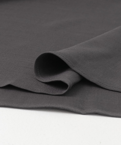 ポケットデザインVネックワンピース