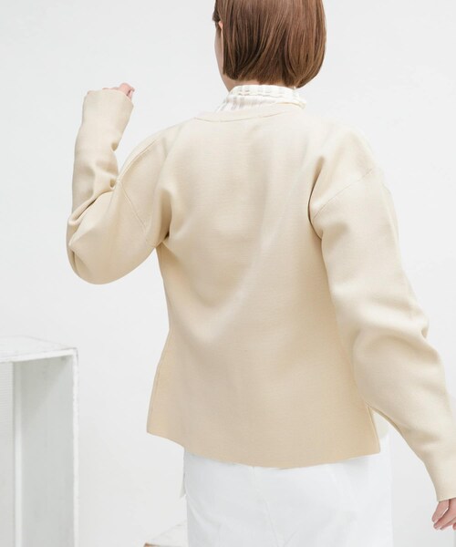 KBF（ケイビーエフ）の「リングドットボタンニットカーディガン（カーディガン/ボレロ・レディース・NEONYELLOW/L.BEIGE/FLAMINGO・one）」の6枚目の写真