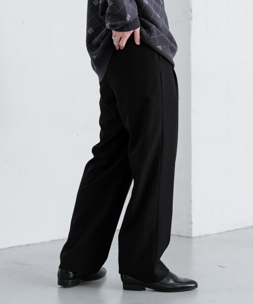 SENSE OF PLACE by URBAN RESEARCH（センスオブプレイスバイアーバンリサーチ）の「『イージーケア』ダブルタックワイドパンツ（その他パンツ・メンズ・CHARCOAL/BLACK/GREIGE/BLUE・S/M/L）」の9枚目の写真