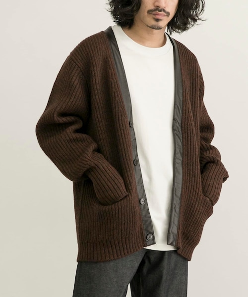 URBAN RESEARCH(アーバンリサーチ)の「COSEI 5G両畦 CARDIGAN(カーディガン/ボレロ・メンズ・BLACK/BROWN・2/3)」の2枚目の写真