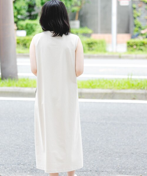 EKAL（エカル）の「『吸水速乾/UVカット』DRY OUT SLEEVLESS ONE-PIECE（ワンピース・レディース・ネイビー/アイボリー/サルチャ/チャコール・FREE）」の8枚目の写真