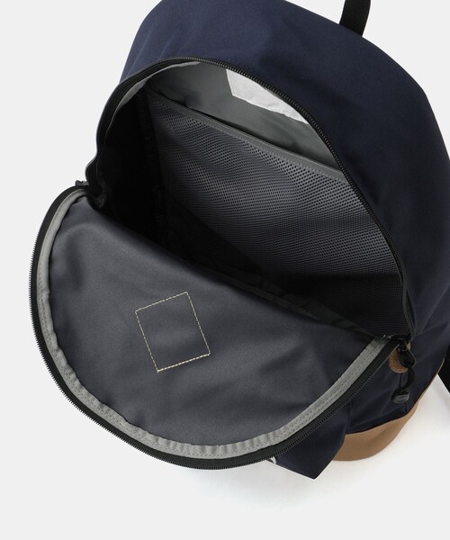 ROPE' PICNIC(ロペピクニック)の「【KIDS/キッズ】【THE NORTH FACE/ザ・ノース・フェイス】K Berkeley(バックパック/リュック・キッズ・ベージュ/ネイビー・F)」の16枚目の写真