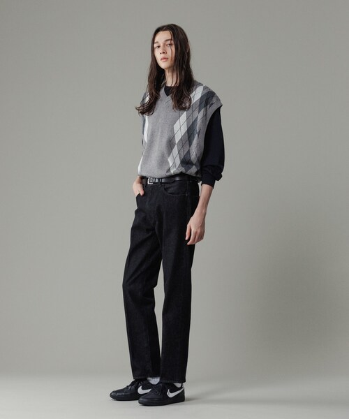 ADAM ET ROPE'(アダムエロペ)の「スリム テーパード デニムパンツ(デニムパンツ・メンズ・ブラック系/ネイビー・L/M/S)」の11枚目の写真