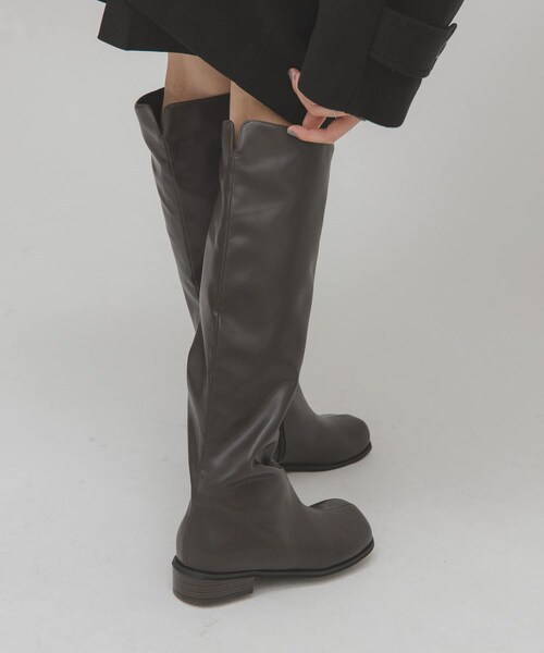 KBF（ケイビーエフ）の「プランプトゥロングブーツ（ブーツ・レディース・D.BROWN/BLACK・36/37/38）」の20枚目の写真