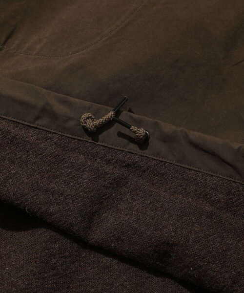 ADAM ET ROPE'(アダムエロペ)の「【THOUSANDS/サウザンズ】WAXED WEATHER PARKA(パーカー・メンズ・オリーブ・L/M)」の9枚目の写真