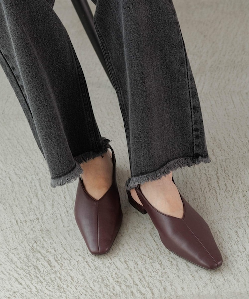 URBAN RESEARCH Sonny Label（アーバンリサーチサニーレーベル）の「バックストラップスクエアパンプス（パンプス・レディース・ブラック/アカチャ/キャメル・S/M/L）」の4枚目の写真