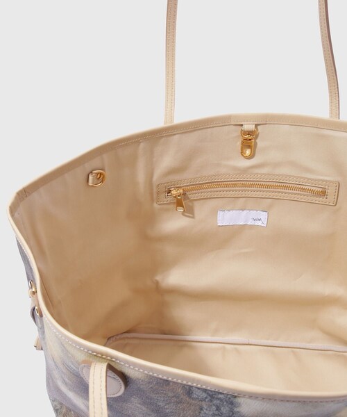 ADAM ET ROPE'（アダムエロペ）の「【TOLQ/トルク】Printed Hand Bag（トートバッグ・メンズ・キャメル系・F）」の13枚目の写真