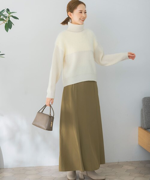 URBAN RESEARCH ROSSO（アーバンリサーチロッソ）の「エアリーヤーンドッキングニットプルオーバー（ニット/セーター・レディース・GRAY/OFF WHITE/BLACK・FREE）」の9枚目の写真