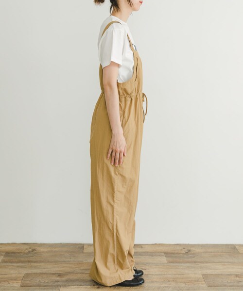 ITEMS URBANRESEARCH(アイテムズ アーバンリサーチ)の「ナイロンサロペット(サロペット/オーバーオール・レディース・BLK/BEG・FREE)」の15枚目の写真