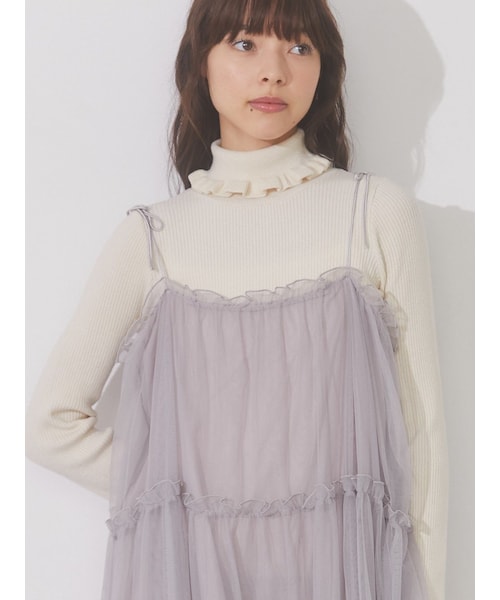 merry jenny（メリージェニー）の「frillリブタートルニット（ニット/セーター・レディース・アイボリー/ブラック/グリーン/ブルー/ラベンダー・F）」の3枚目の写真