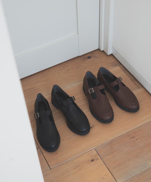 URBAN RESEARCH DOORS(アーバンリサーチドアーズ)の「Tストラップローファー(ローファー・レディース・BROWN/BLACK・36/37/38)」の4枚目の写真