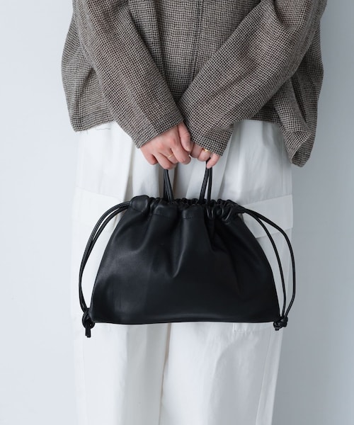 かぐれ（カグレ）の「MORMYRUS　巾着バッグ（その他雑貨・レディース・BLACK・Free）」の2枚目の写真