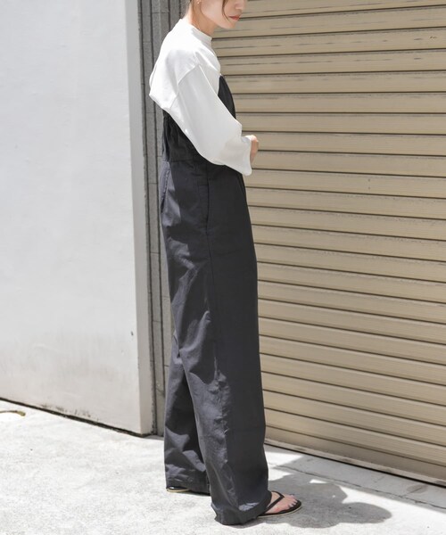 URBAN RESEARCH DOORS(アーバンリサーチドアーズ)の「FORK&SPOON ベアトップオールインワン(サロペット/オーバーオール・レディース・BLACK/KHAKI・1/2)」の7枚目の写真