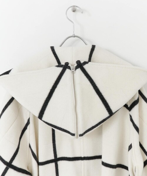 URBAN RESEARCH（アーバンリサーチ）の「rito structure　GRID-PATTERN DUFFLE COAT（ダッフルコート・レディース・CGY/WHT・2）」の19枚目の写真