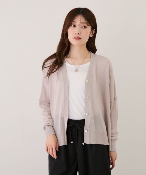 Jayro(ジャイロ)の「Vネックイージーカーディガン(カーディガン/ボレロ・レディース・ブラック/ホワイト系/ベージュ系/ライトグリーン/オレンジ系/イエロー・M)」の20枚目の写真