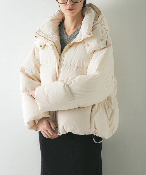 URBAN RESEARCH(アーバンリサーチ)の「2WAYフーデットダウンコート(その他アウター・レディース・OFF WHITE/BEIGE/BLACK・36/38)」の16枚目の写真