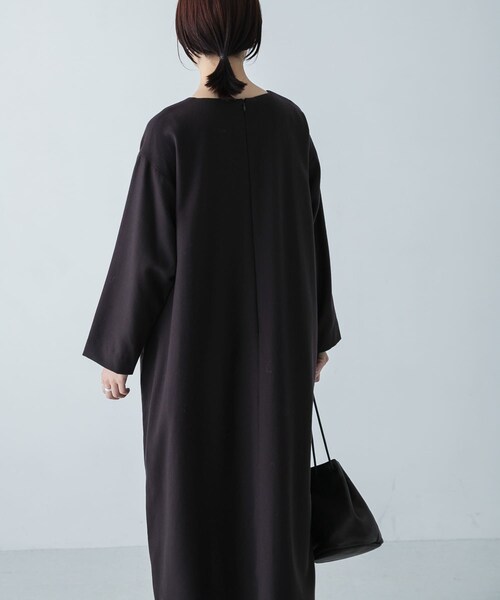 かぐれ(カグレ)の「WIRROW Botany wool dress(ワンピース・レディース・Mauve gray/Dark brown・1)」の16枚目の写真