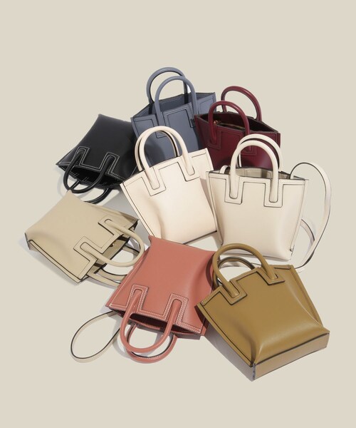 ROPE'(ロペ)の「【E'POR】Ree BAG Mini【WEB限定】【超軽量】(ショルダーバッグ・レディース・チャコール/ライトグレー/キナリ/ベージュ/モスグリーン/ネイビー/ブルー/ラベンダー/ブラック/オフホワイト/ベージュ系/カーキ/ブルー系/ピンク系/ワイン・F)」の15枚目の写真