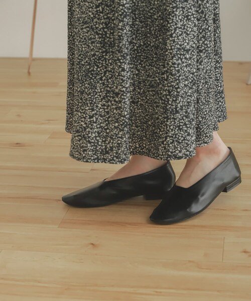 SENSE OF PLACE by URBAN RESEARCH（センスオブプレイスバイアーバンリサーチ）の「甲深ソフトフラットシューズ（パンプス・レディース・IVORY/BLACK/BROWN/SILVER・S/M/L）」の14枚目の写真