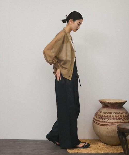 ADAM ET ROPE'(アダムエロペ)の「プリマベールファームリーリブタンクトップ / UVケア・洗える(タンクトップ・レディース・ブラック/オフホワイト/レッド系/パープル・F)」の13枚目の写真