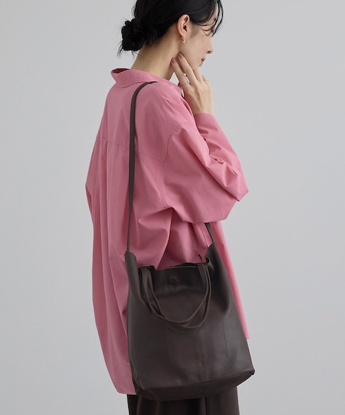 ADAM ET ROPE'(アダムエロペ)の「【J'aDoRe・店舗限定】【Morphee(モルフェ)】3WAY MEDIUM TOTE(トートバッグ・レディース・ダークブラウン・F)」の4枚目の写真