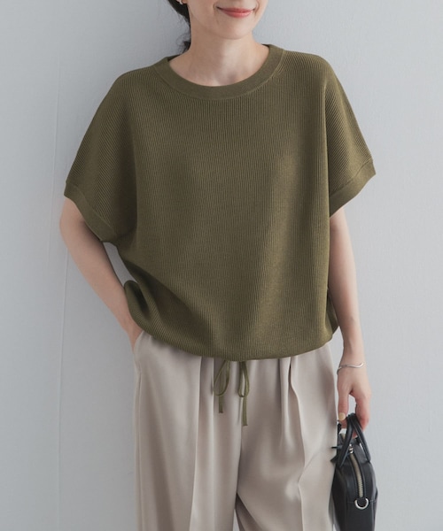 URBAN RESEARCH DOORS(アーバンリサーチドアーズ)の「ドライタッチドロストニットプルオーバー(ニット/セーター・レディース・OFF/BLACK/KHAKI・Free)」の3枚目の写真
