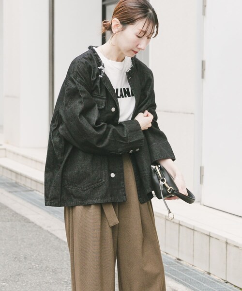 ITEMS URBANRESEARCH（アイテムズ アーバンリサーチ）の「デニムオーバーノーカラージャケット（デニムジャケット・レディース・BLU/GRY/BLK・Free）」の8枚目の写真
