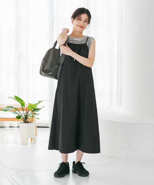 URBAN RESEARCH DOORS(アーバンリサーチドアーズ)の「『仁村紗和さん着用』『UR TECH』サマシェアバックドロストキャミワンピース(ワンピース・レディース・GRAY/BLACK・M)」の15枚目の写真