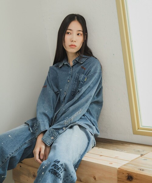 URBAN RESEARCH（アーバンリサーチ）の「『別注』PICCADILLY×URBAN RESEARCH　刺繍デニムシャツ（シャツ/ブラウス・レディース・LT GRAY/LT INDIGO・Free）」の10枚目の写真