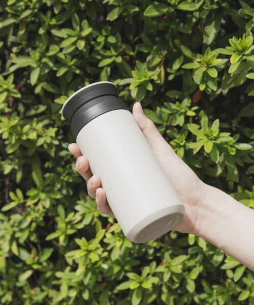 URBAN RESEARCH DOORS（アーバンリサーチドアーズ）の「『別注』KINTO×DOORS LIVING PRODUCTS　トラベルタンブラー 350ml（キッチンツール・メンズ・sand beige・-）」の3枚目の写真