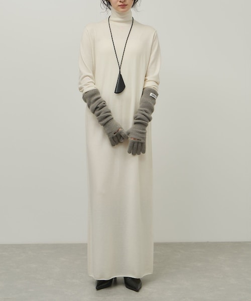 ADAM ET ROPE'(アダムエロペ)の「【PFT】Comb Motif Charm(その他小物・レディース・ブラック・F)」の5枚目の写真