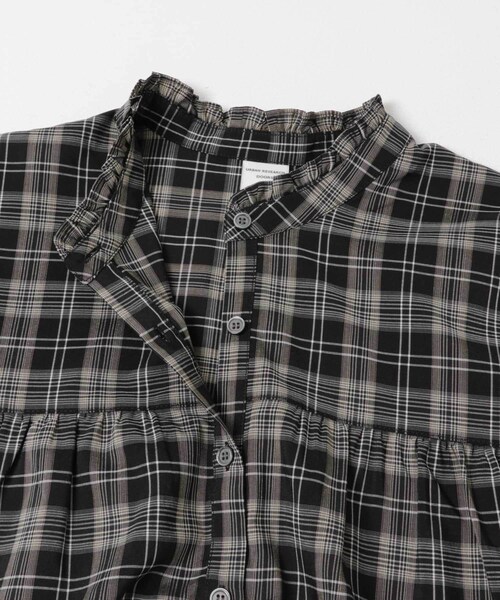 URBAN RESEARCH DOORS(アーバンリサーチドアーズ)の「フリルネックチェックブラウス(シャツ/ブラウス・レディース・BLACK/BEIGE・Free)」の5枚目の写真