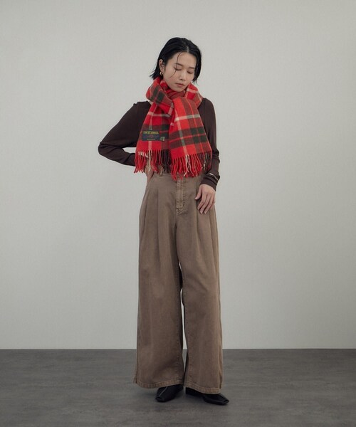 ADAM ET ROPE'(アダムエロペ)の「【TWEEDMILL(ツイードミル)】Knee Rug(大判ストール)(マフラー・レディース・グレー系/カーキ/ターコイズ/レッド系・F)」の13枚目の写真