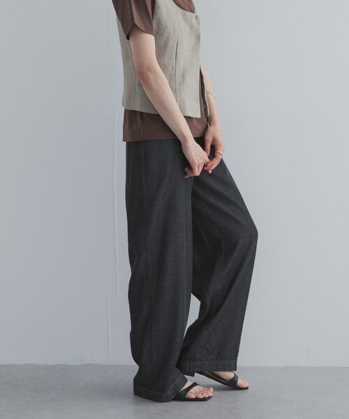 URBAN RESEARCH DOORS（アーバンリサーチドアーズ）の「リヨセルデニムイージーパンツ（デニムパンツ・レディース・BLACK/INDIGO・M/L）」の7枚目の写真