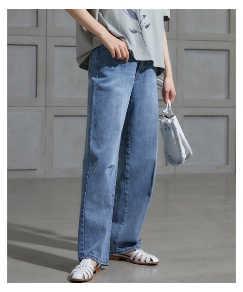 nissen（ニッセン）の「大きいサイズ　シルエットが綺麗なストレートデニムパンツ　miclat（デニムパンツ・レディース・ウォッシュドブルー/インディゴ・73/76/80/84/88/92/96/98/106/114/122）」の22枚目の写真