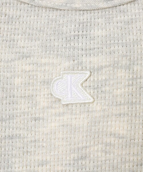URBAN RESEARCH（アーバンリサーチ）の「Calvin Klein　W.SL MONOGRAM PATCH WAFFLE RACER TANK（タンクトップ・メンズ・P4P GREY・S/M）」の4枚目の写真