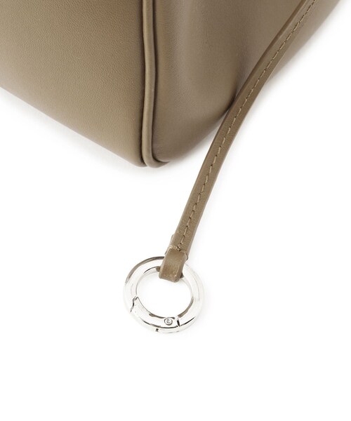 ADAM ET ROPE'（アダムエロペ）の「【PFT】Flap P Tote Bag（トートバッグ・レディース・ブラック/カーキ系・F）」の22枚目の写真