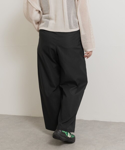 THE GOODLAND MARKET（ザグッドランドマーケット）の「『別注』MIDIUMISOLID×TGM　tuck wide tapered PT（その他パンツ・レディース・BLACK/KHAKI/PINK・one）」の6枚目の写真