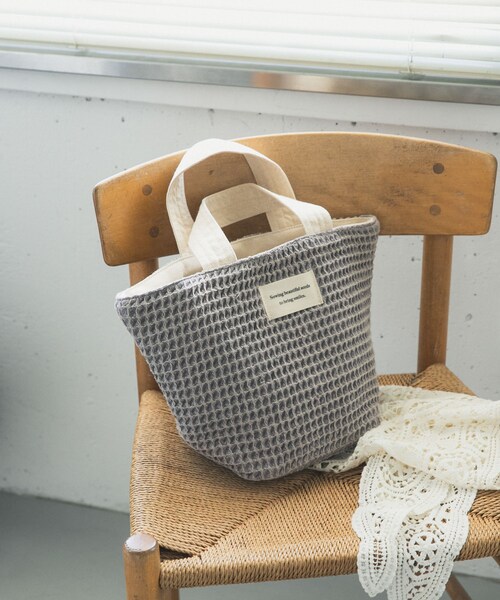 URBAN RESEARCH DOORS（アーバンリサーチドアーズ）の「『別注』beej×DOORS　ワッフルトートバッグ（トートバッグ・レディース・OFF/GRAY・One）」の7枚目の写真