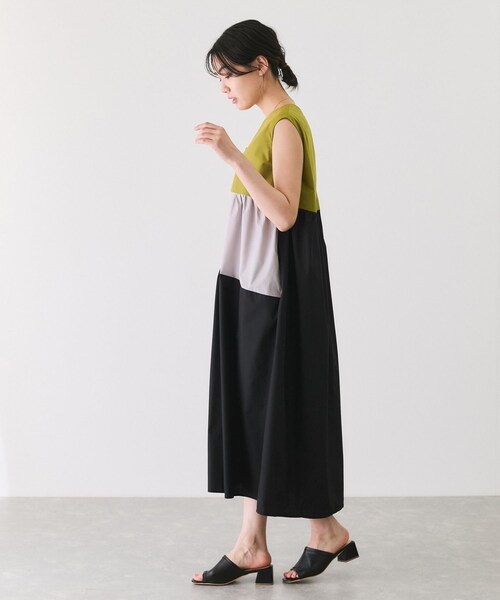 Jayro（ジャイロ）の「配色ノースリーブワンピース（ワンピース・レディース・ベージュ/グリーン/ブルー・M）」の11枚目の写真