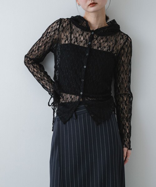 SENSE OF PLACE by URBAN RESEARCH（センスオブプレイスバイアーバンリサーチ）の「『洗濯可』フーディレースカットトップ（その他トップス・レディース・IVORY/BLACK/BEIGE・One）」の2枚目の写真