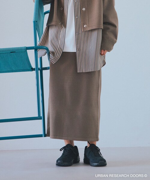 URBAN RESEARCH DOORS(アーバンリサーチドアーズ)の「『仁村紗和さん着用』『UR TECH 200日ニット』ストレートスカート(スカート・レディース・MOCHA/BLACK・M)」の14枚目の写真