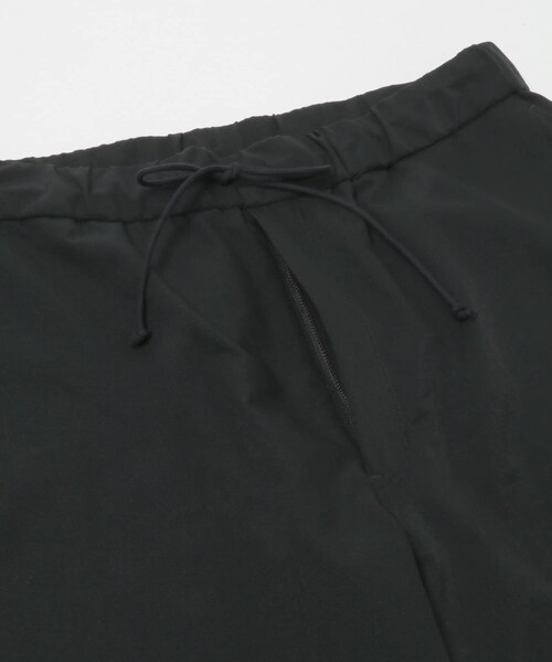 URBAN RESEARCH(アーバンリサーチ)の「THE DAY QUICK DRY STRETCH EASY PANTS(その他パンツ・メンズ・BLACK・1/2)」の5枚目の写真