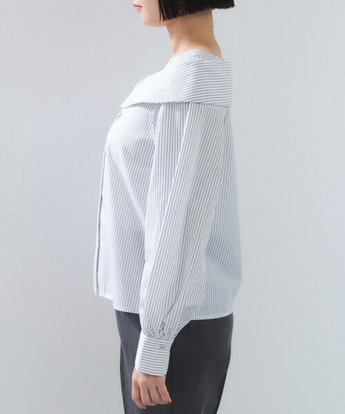 VIS（ビス）の「オフショルライクロングスリーブブラウス/イージーケア（シャツ/ブラウス・レディース・ホワイト系/ネイビー/ブルー系・F）」の19枚目の写真