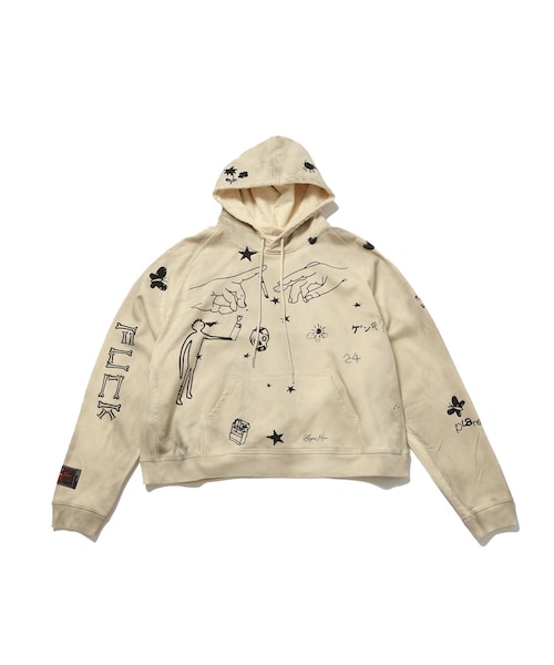 ADAM ET ROPE'(アダムエロペ)の「【PLATEAU STUDIO/プラトー スタジオ】x SYU.Man illustrator hoodie(パーカー・メンズ・ブラック/キナリ・2/3)」の3枚目の写真